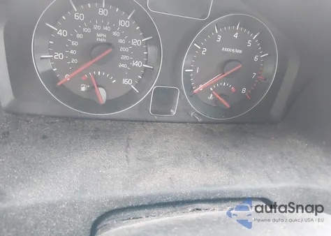 2011 Volvo S40 T5/T5 R-Design z USA, uszkodzony, nr VIN YV1672MSXB2547176